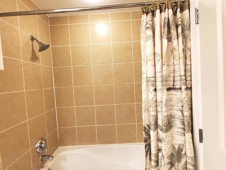 155 Potomac Psge #908 — Photo 31
