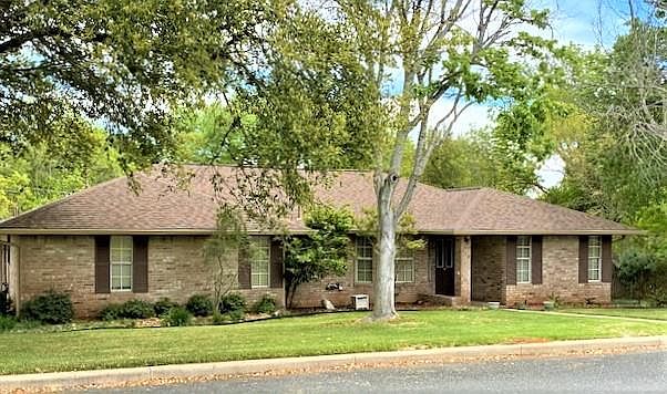 1st image of 118 Edgewood Dr