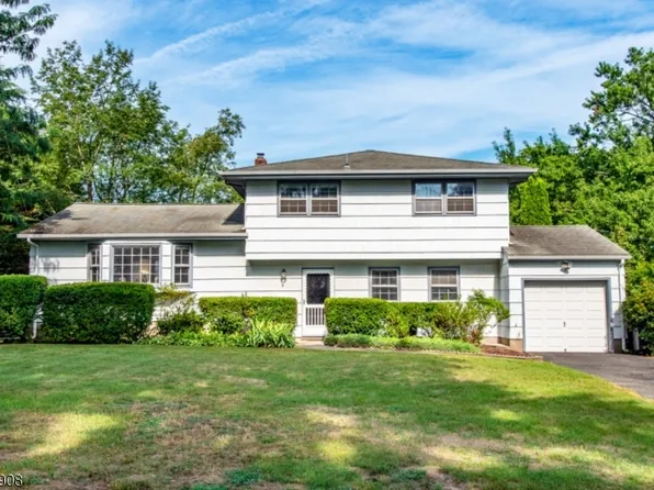 9 Princess St, Parsippany-Troy Hills Twp., NJ 07054