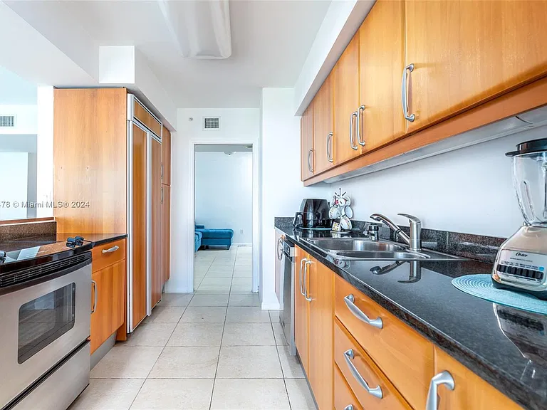16500 Collins Ave #655 — Photo 8