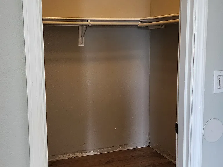 567 Hoover St — Photo 16