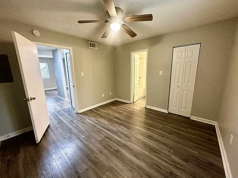 200 W Adair St #A7 — Photo 6