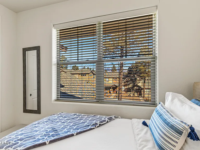 2477 W Mission Timber Cir — Photo 53
