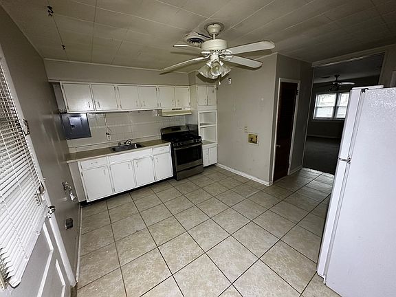 3rd image of 6 Catawba Ave #7