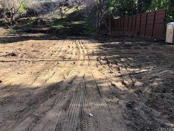 4th image of 4990 Vanalden Ave