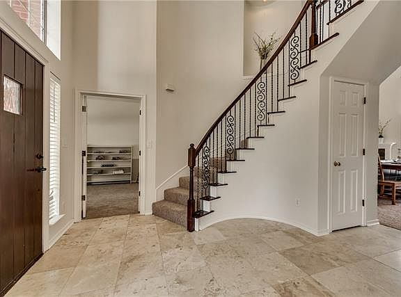 4th image of 5901 Mockingbird Ln