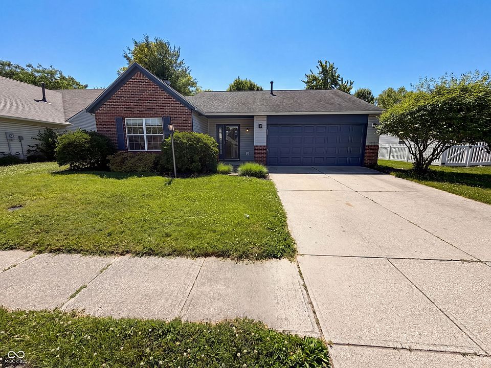 1st image of 2709 Lucas Dr