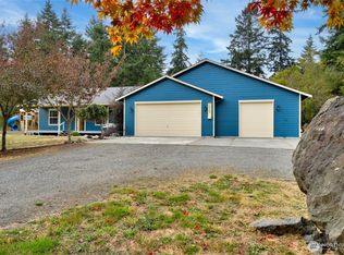 2033 Navy Lane, Oak Harbor, WA 98277