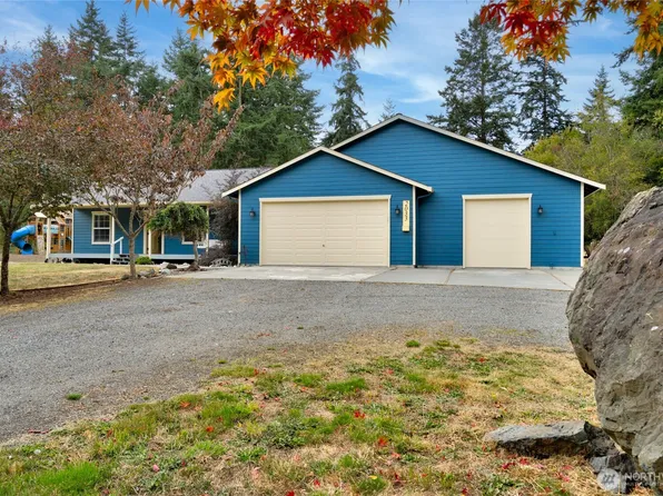 2033 Navy Lane, Oak Harbor, WA 98277