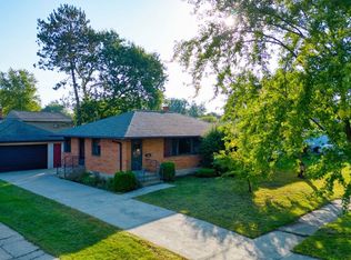 3321 Outer Dr, Hibbing, MN 55746