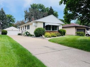 1703 Leone Ave, Saint Paul, MN 55106