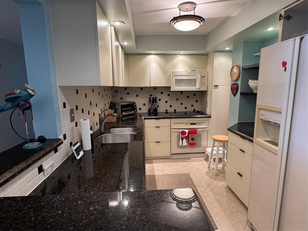 740 S Federal Highway #216, photo 7
