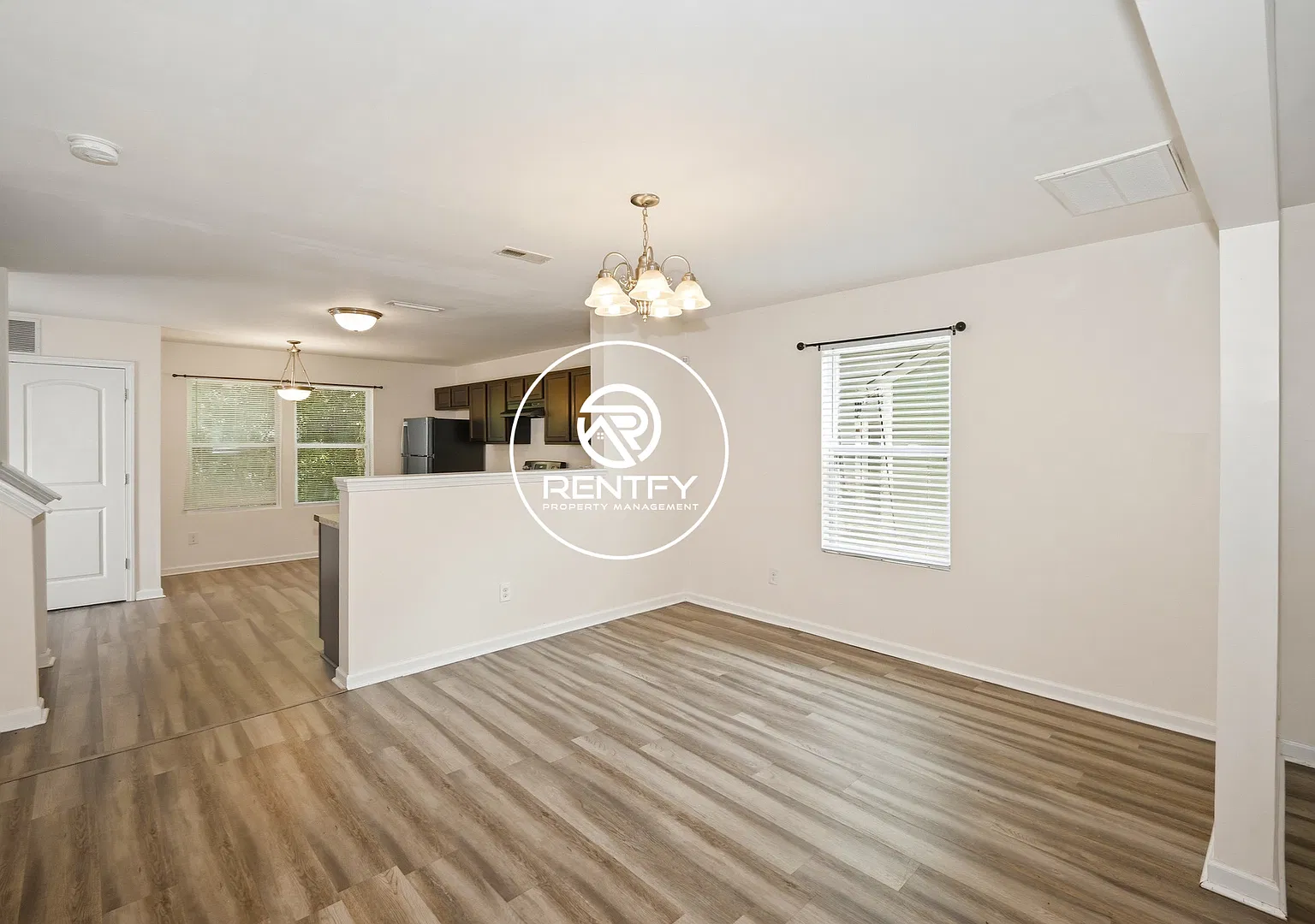 1025 Rook Rd Charlotte, NC 28216 — Photo 1