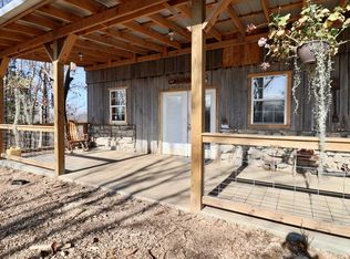 4561 Mayberry Prong Rd, Linden, TN 37096