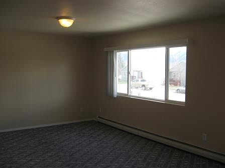 5th image of 705 Mantle Dr APT D