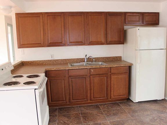 5th image of 1512 Wildrose Ln