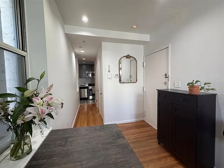 716 Adams St #3W — Photo 2