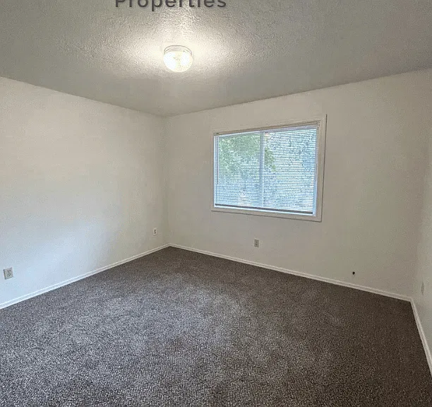 36 Mountain Dr — Photo 10