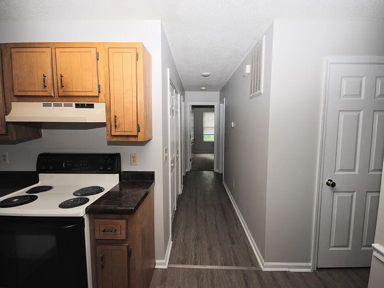 620 Oak Park Blvd #204 — Photo 36