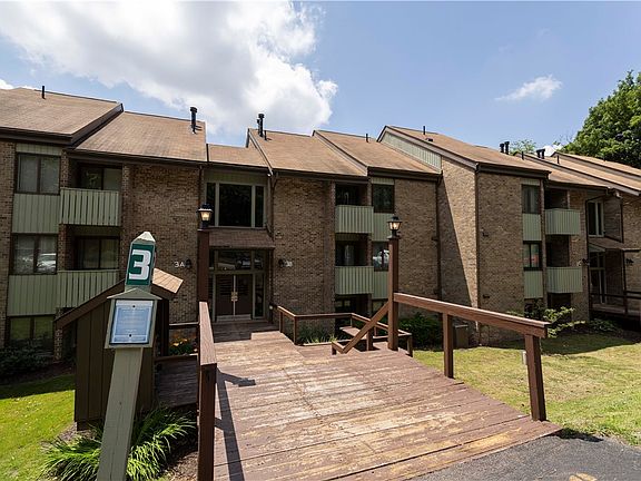 3rd image of 3B2 Mountain Villas Dr