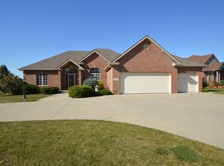 11601 Island Cove Dr, Fort Wayne, IN 46845