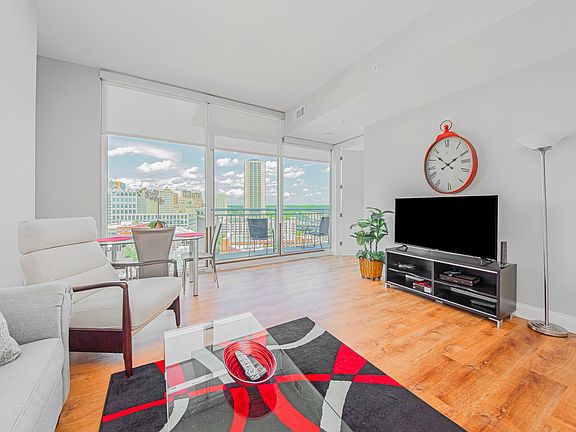 5th image of 301 Virginia St Unit 1602