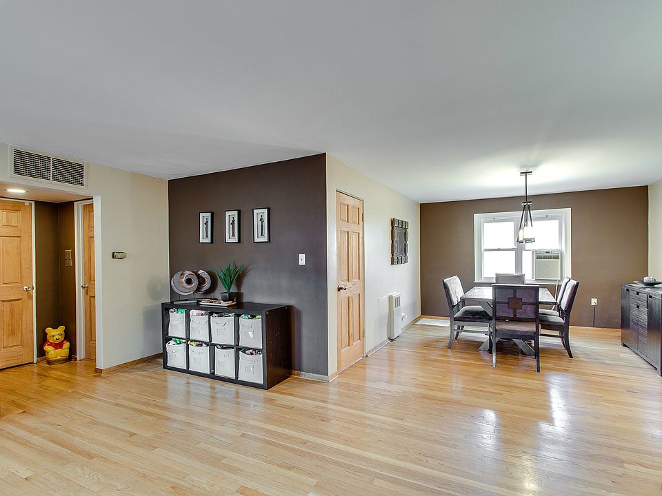 1st image of 2431 W Lunt Ave #3W