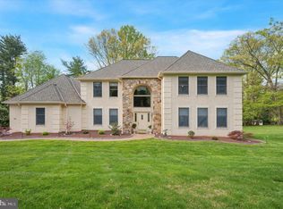 24 Dartmouth Ln, Haverford, PA 19041