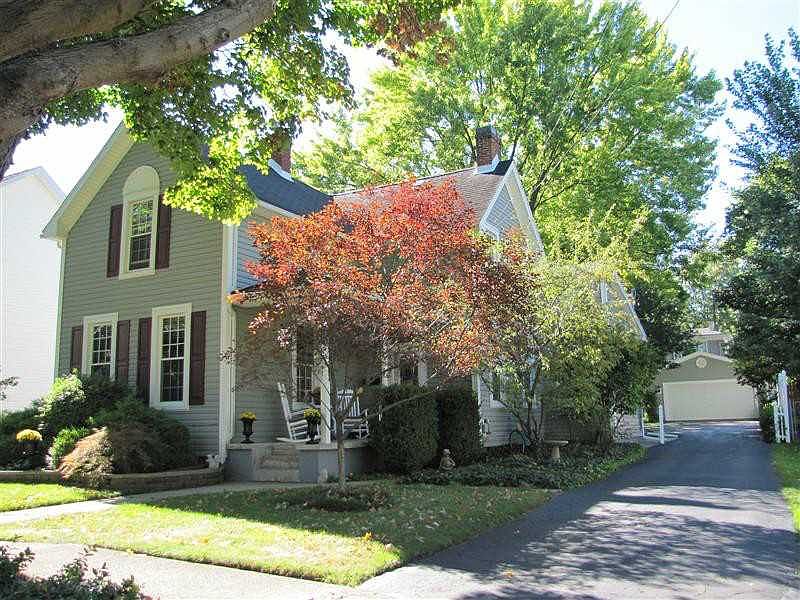 1st image of 445 E Court St