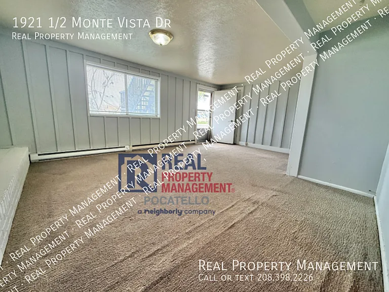 1921 1/2 Monte Vista Dr — Photo 5