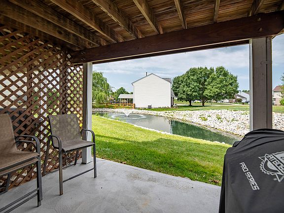 3rd image of 8451 Bridle Ct