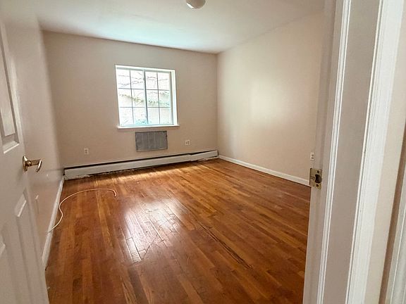 5th image of 55 W 192nd St APT 2