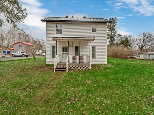 528 Maple Ave, Cherry Creek, NY 14723