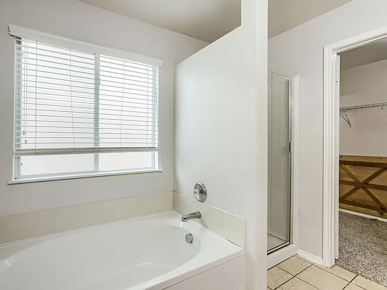 25251 Cambridge Wl — Photo 16
