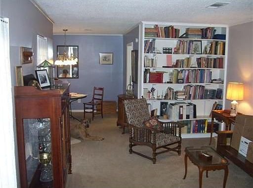 3rd image of 102 Winchester Dr