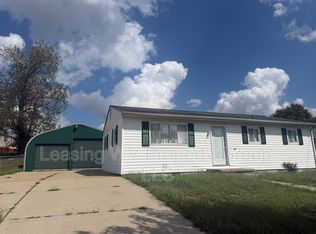 102 E 1st St, Culloden, WV 25510