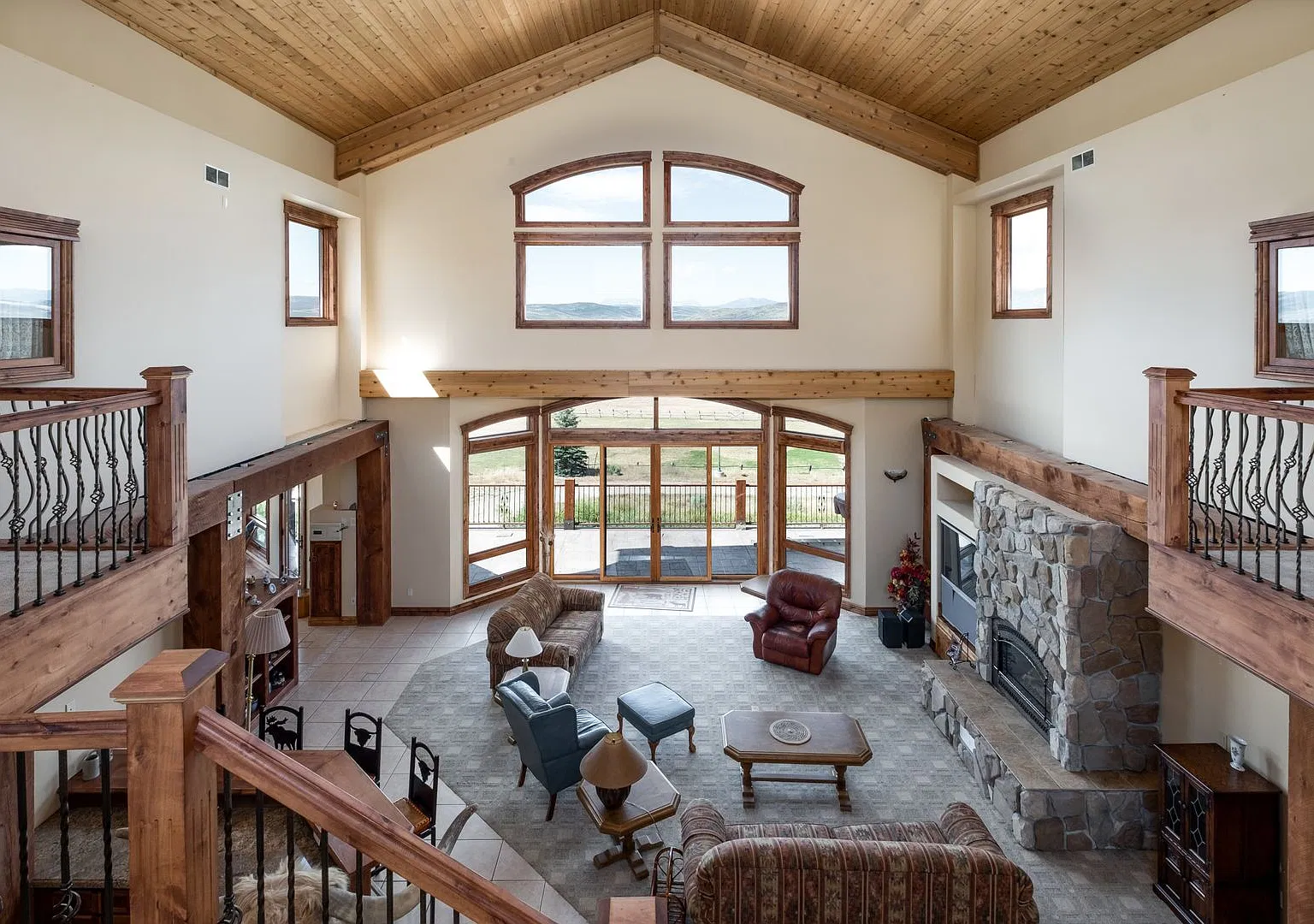 Private Hillside Ranch Home Available Winter 2026-2027 — Photo 3