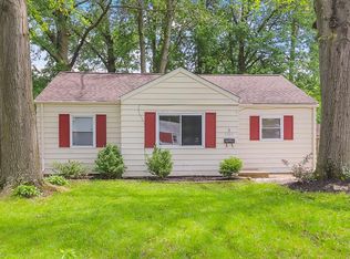 5869 Porter Rd, North Olmsted, OH 44070