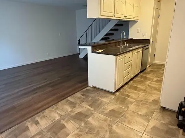 879 Wyman Way APT 2, San Jose, CA 95133