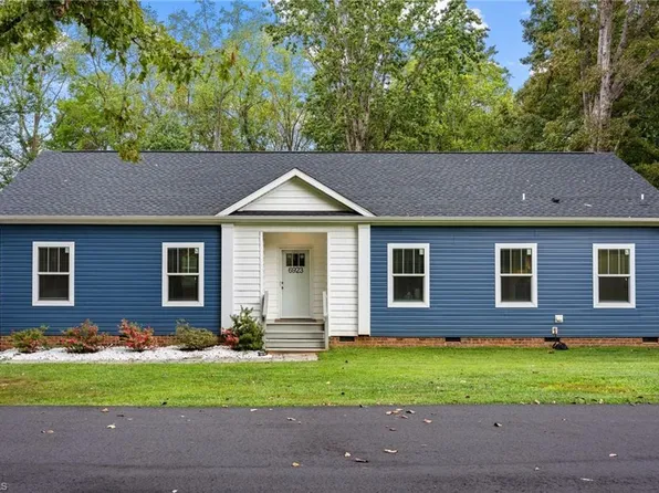 6923 Dexter Dr, Lewisville, NC 27023