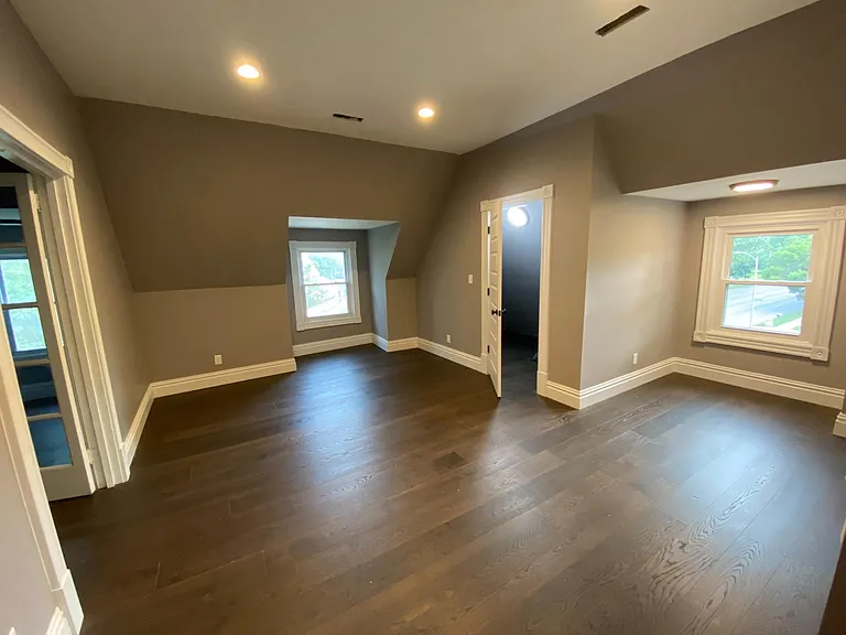 3rd Floor living room and walk in closet!