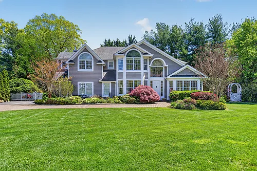 2 Tappanwood Dr Photo 1