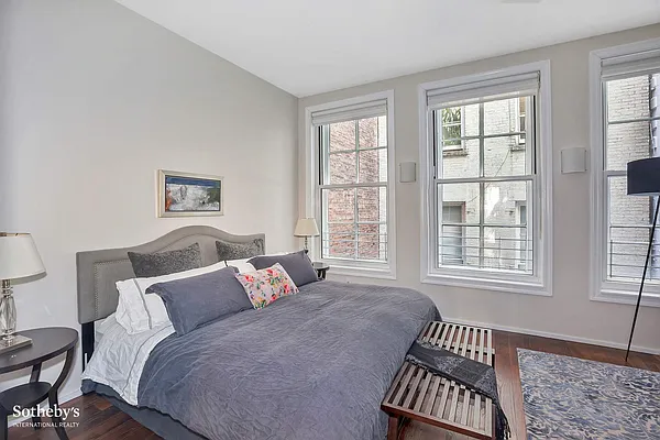 Rented by Sotheby's International Realty | media 29