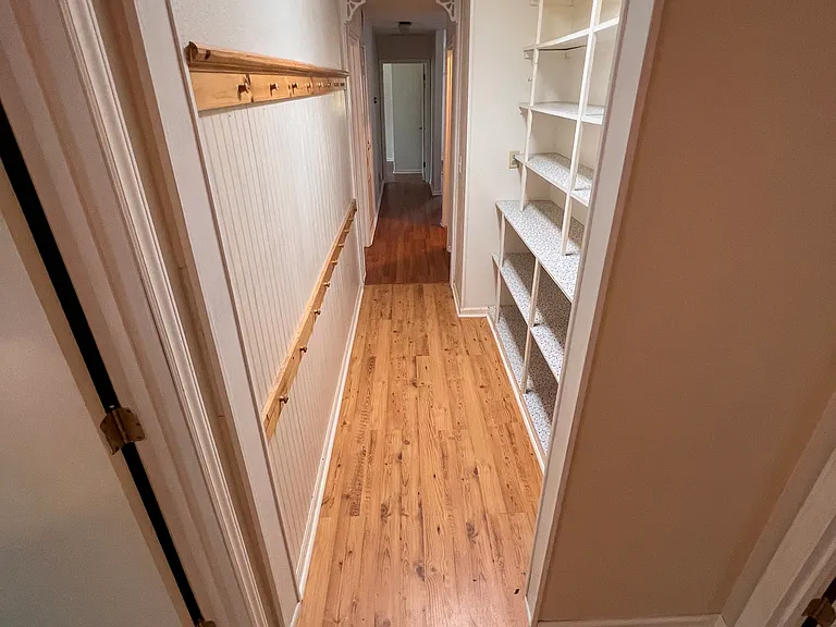 118 Cool Spring Dr — Photo 6