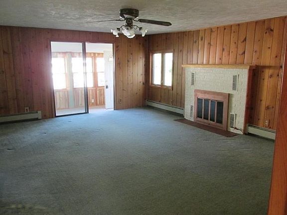 5th image of 12185 Black Creek St