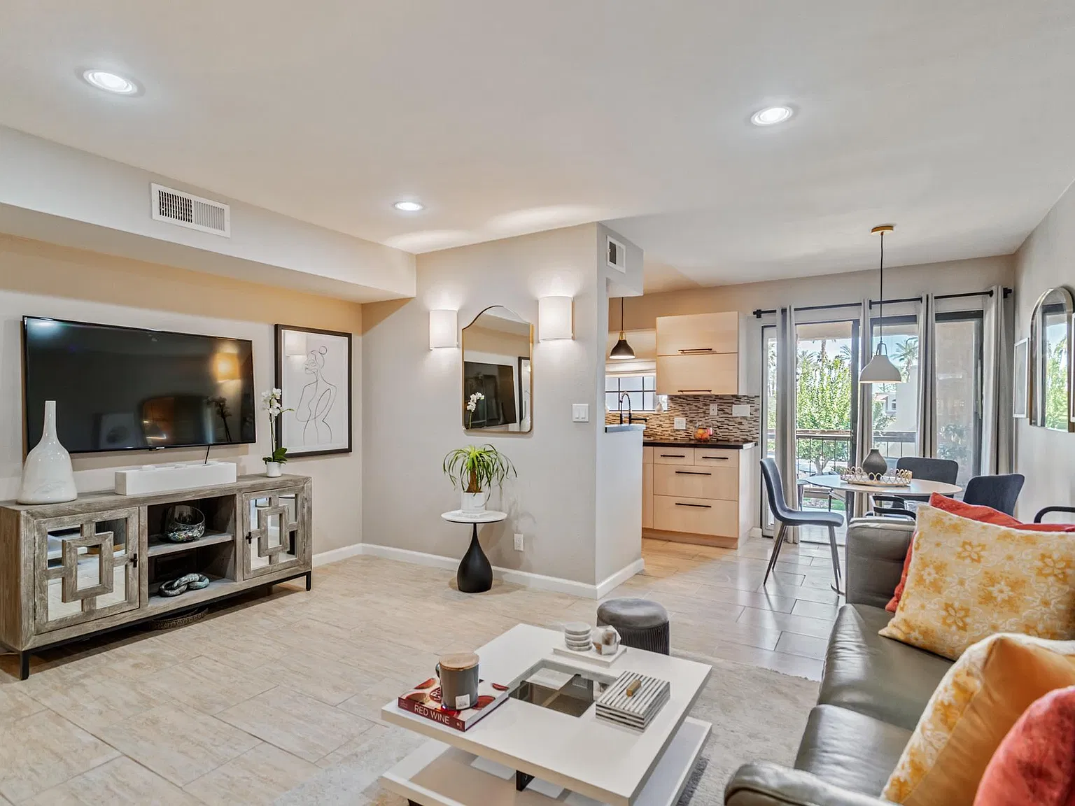 5300 E Waverly Dr — Photo 3