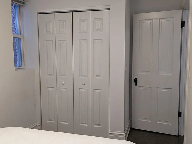 1821 W Barry Ave #1 — Photo 13