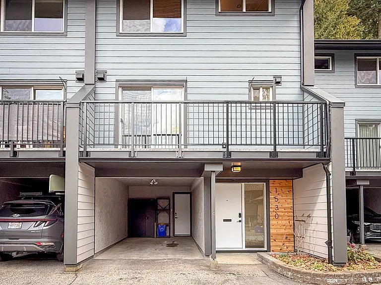 1530 McNair Dr — Photo 3