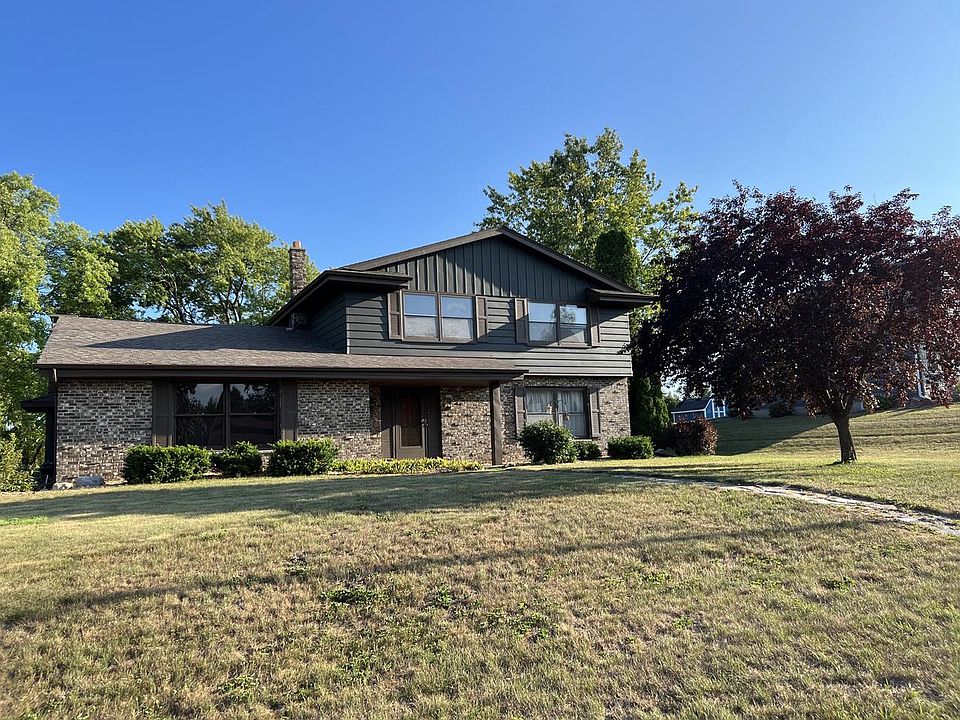 1st image of 327 Frances AVENUE