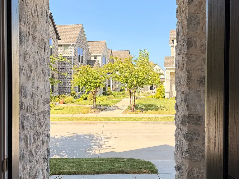 3136 Cliff Swallow Ln — Photo 22